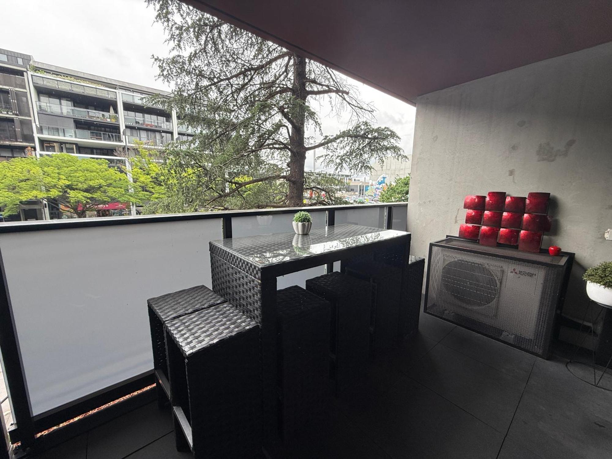 Midnight Luxe 2br 2bath 2car 230 Pool Gym Sauna