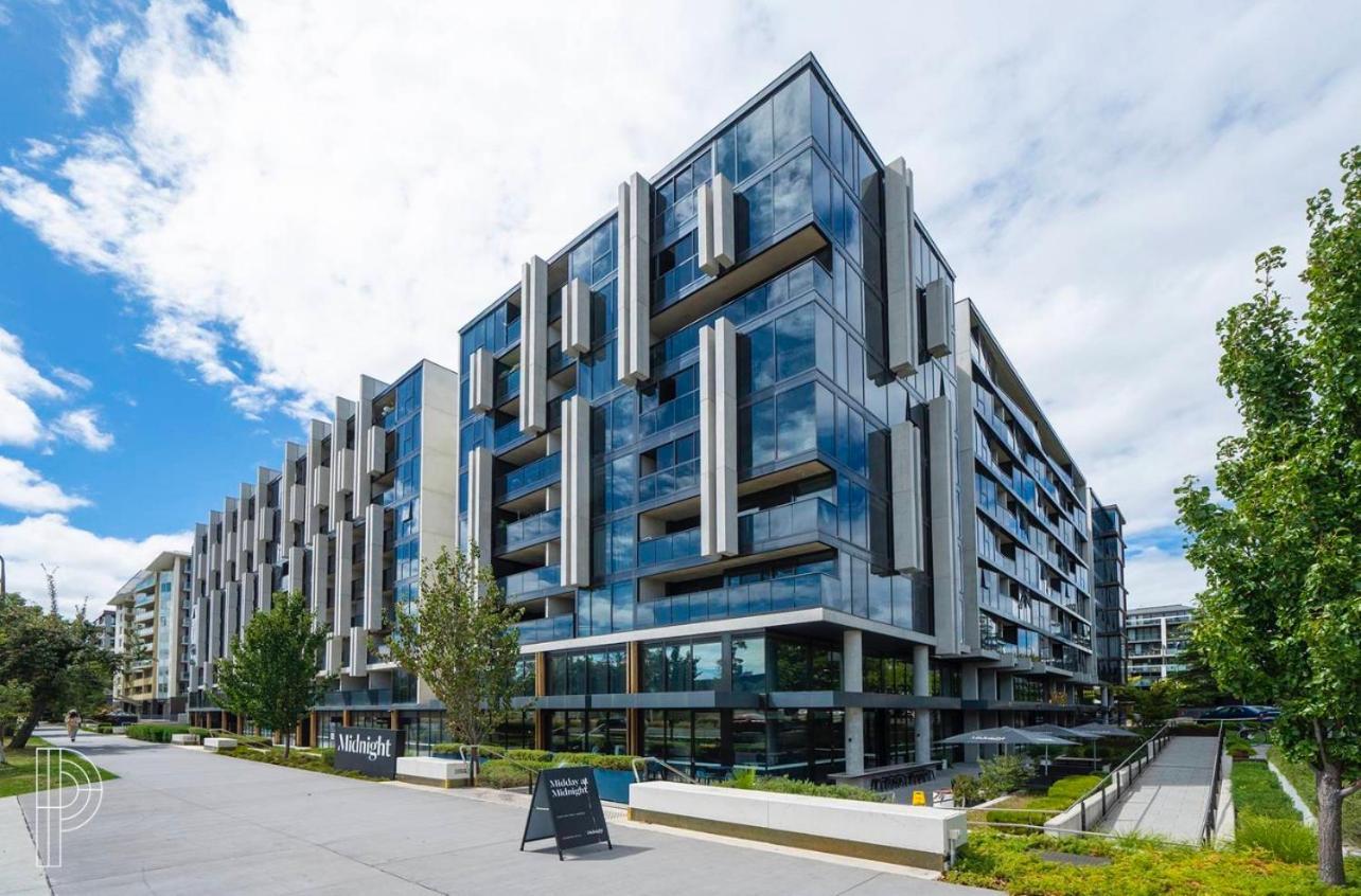Apartment Midnight Luxe 2br 2bath 2car 230 Pool Gym Sauna Canberra